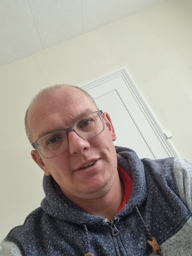 Miloud, 44 ans, Phaffans