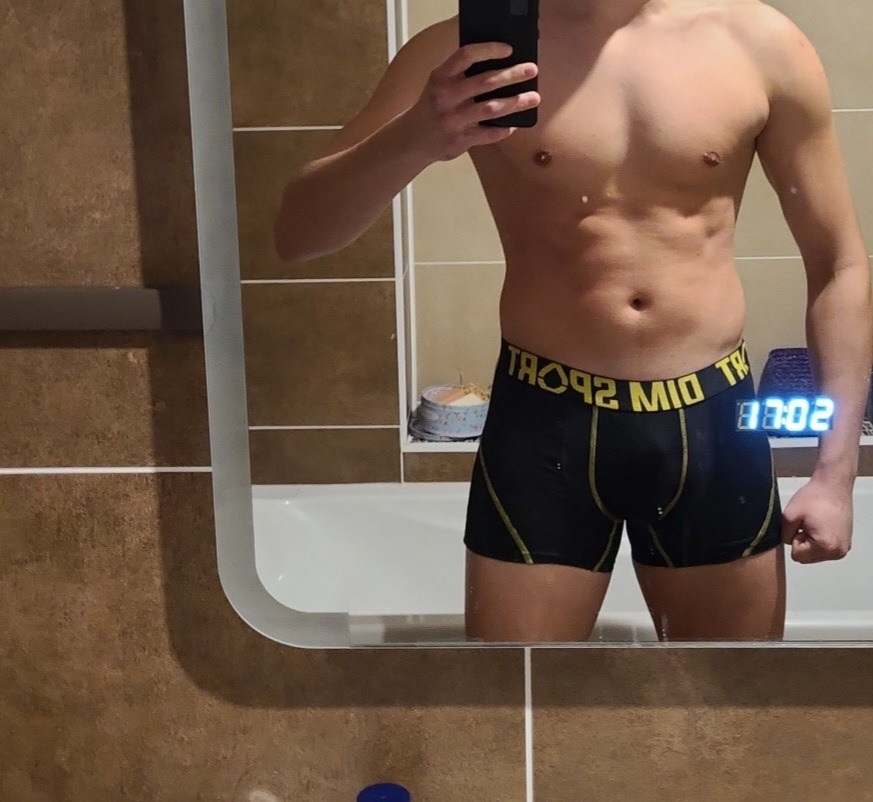 Svenn, 24 ans, Montreux-Château